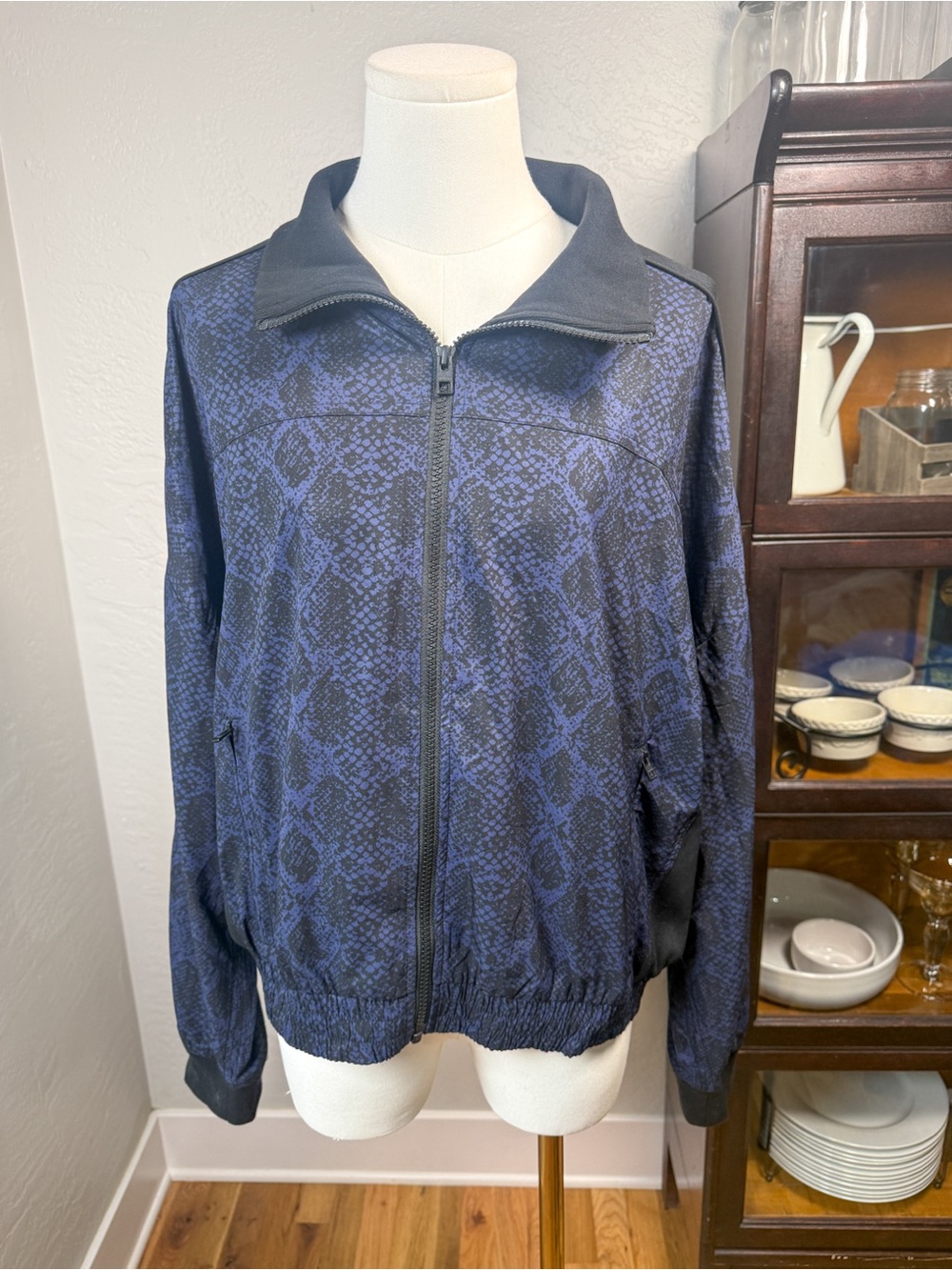 Athleta Dark Blue Python Print Zip Front Bomber Jacket Size L